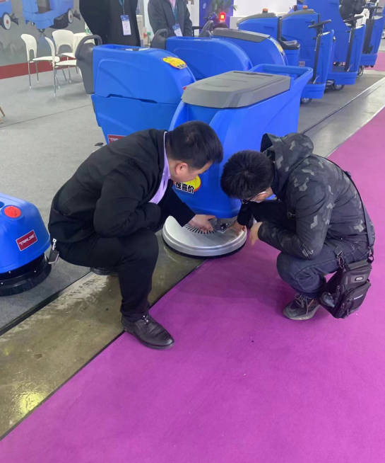 广安小型电动洗地机是否适合用于环卫保洁